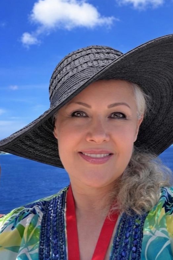 Cruise Brothers Travel Agent Amada Maribel Flores Diaz